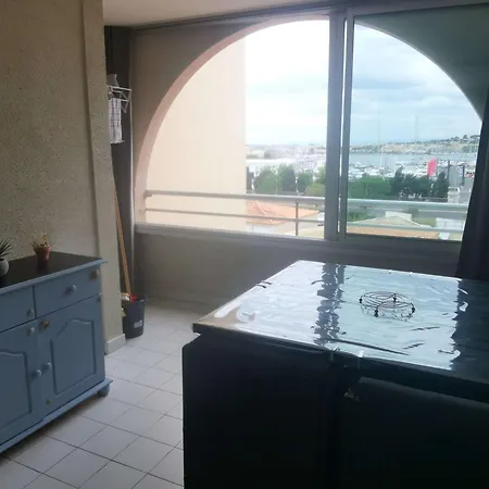 T2 Climatisé Proche Avec Piscine Et Parking - Fr-1-607-152