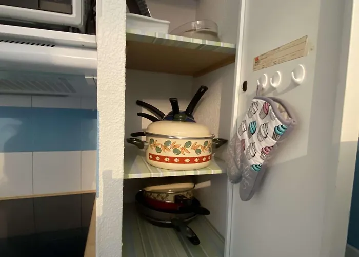 T2 Climatisé Proche Avec Piscine Et Parking - Fr-1-607-152 * Agde