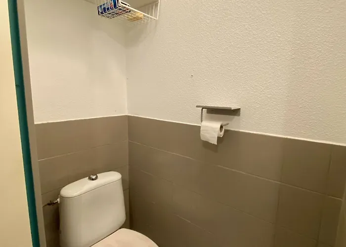 T2 Climatisé Proche Avec Piscine Et Parking - Fr-1-607-152 Agde