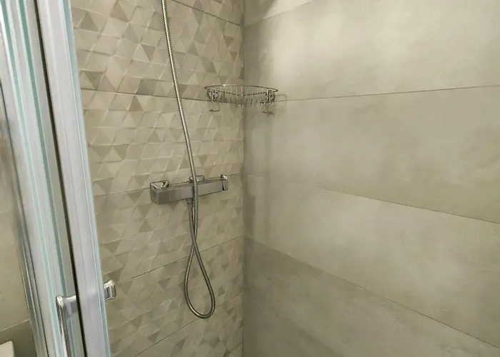 Apartamento T2 Climatisé Proche Avec Piscine Et Parking - Fr-1-607-152 *