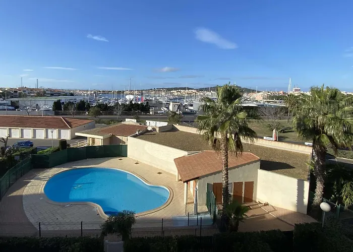 T2 Climatisé Proche Avec Piscine Et Parking - Fr-1-607-152 Agde